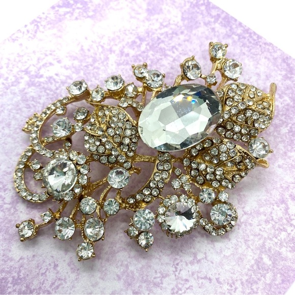 Sparkling Rhinestone & Goldtone Large Brooch - Picture 1 of 8